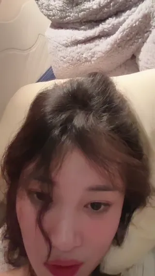 먹방하며 소통하다가 갑자기 짬지 보여주는 라희