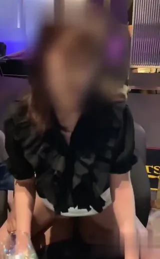 꽐라가 되서 당구장 사장님 위에 올라탄 미시녀