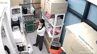 초강추작!! 사장님과 사귀는 이쁜 알바생