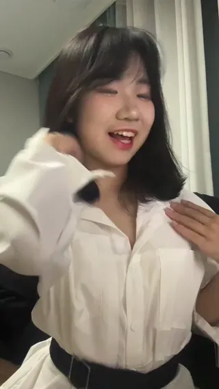 만원 후원받고 속살 보여줌