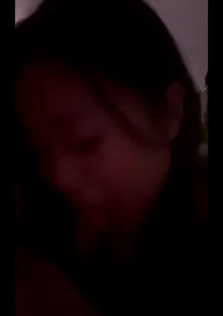 야동 틀어놓고 떡치는게 취미인 변태커플