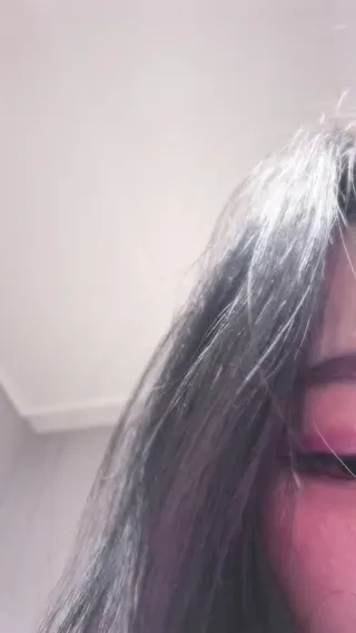 틱톡커 수팔이 보지까지 까버리고 자위하는 라이브 2