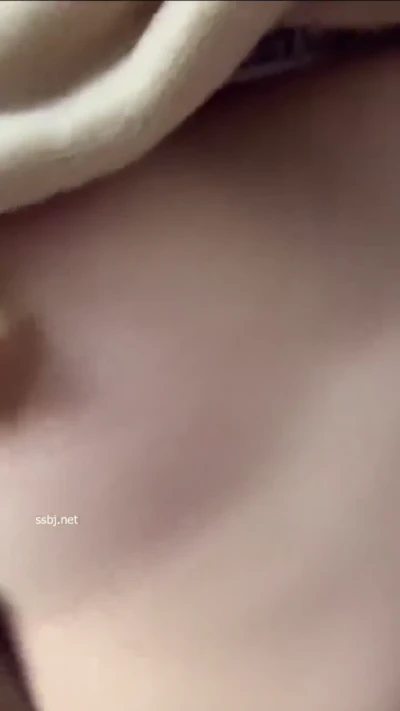 함몰유두 풋풋가슴 여친 셀카
